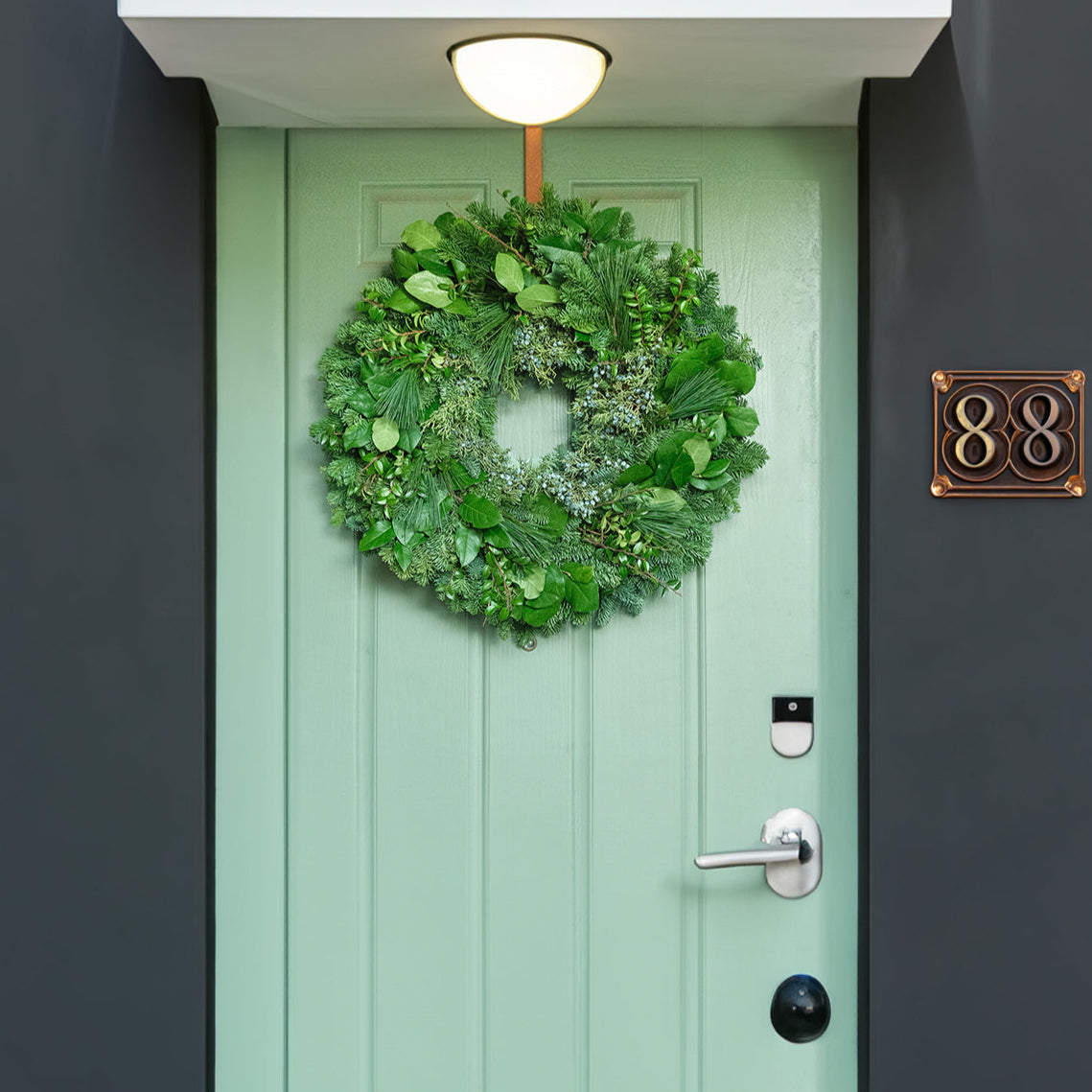 Evergreen Grandeur 26" Fresh Wreath
