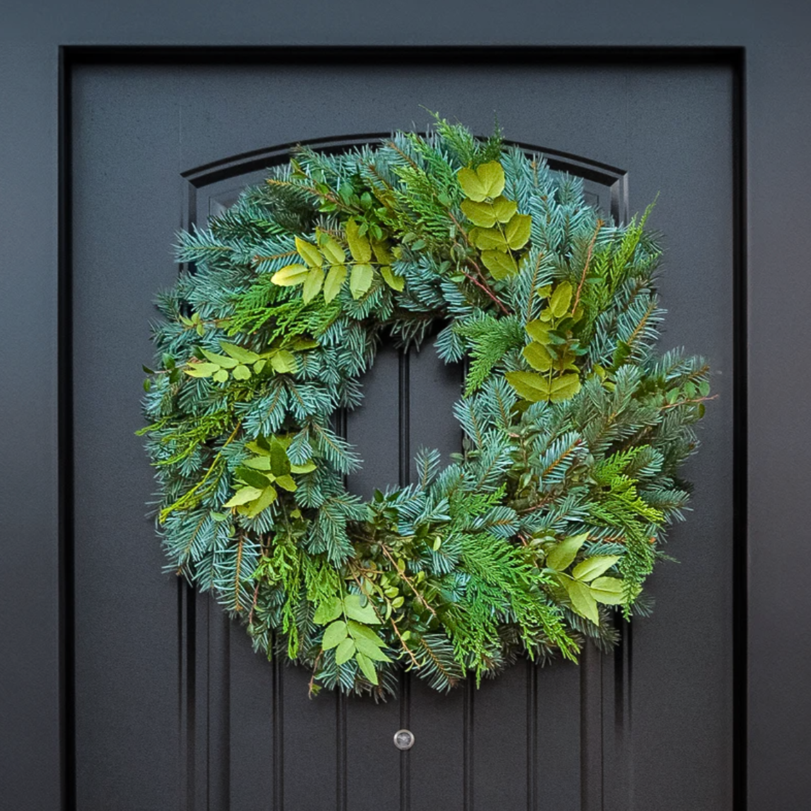 Silver Bells 26" Fresh Wreath