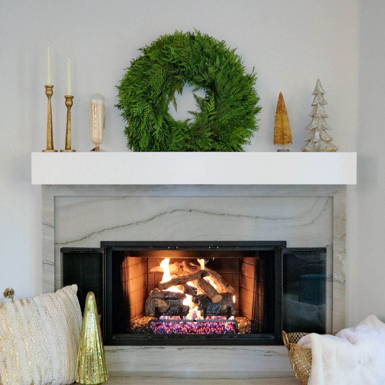 Winter Solstice 26" Fresh Cedar Wreath