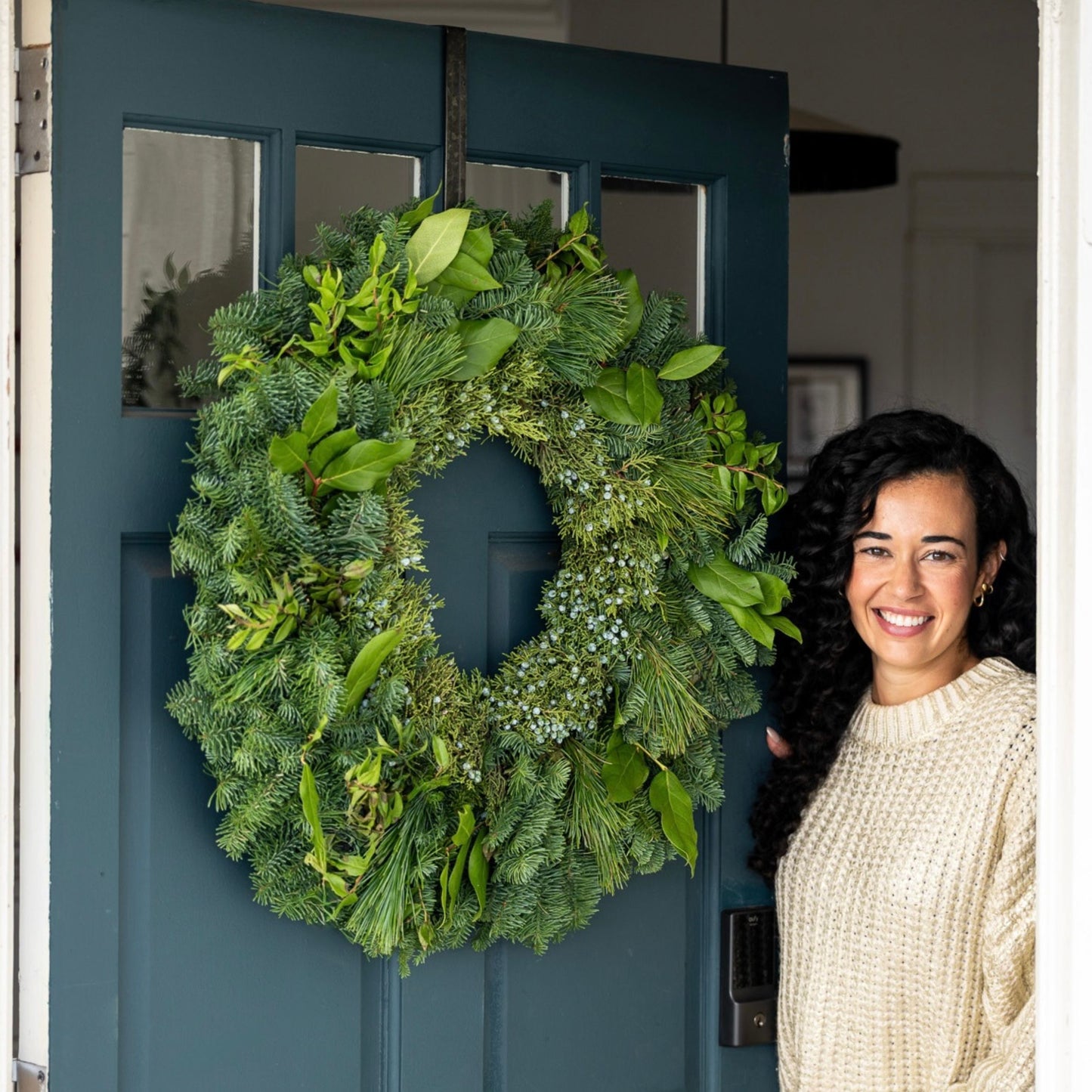 Evergreen Grandeur 26" Fresh Wreath