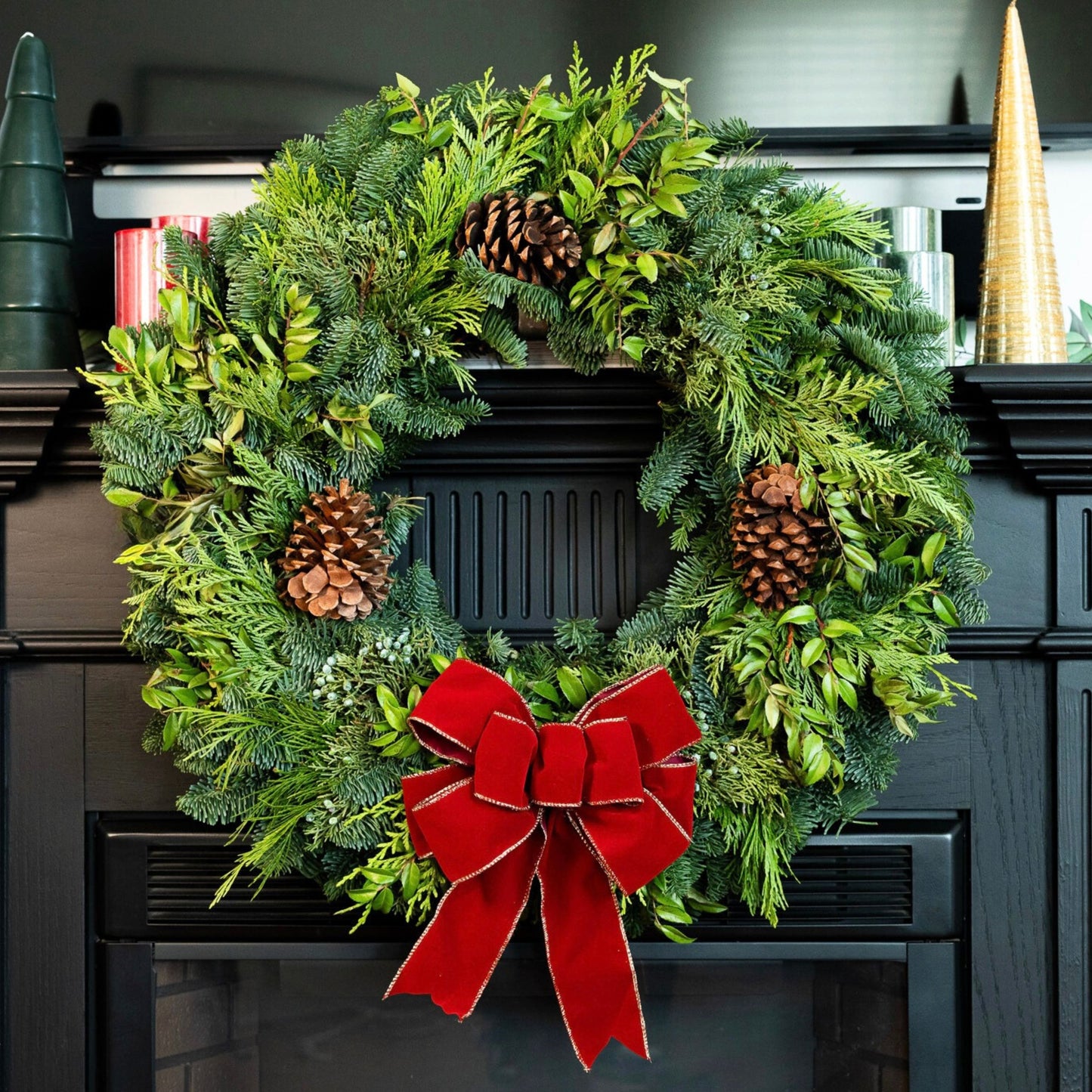 Classy Classic 26" Fresh Wreath