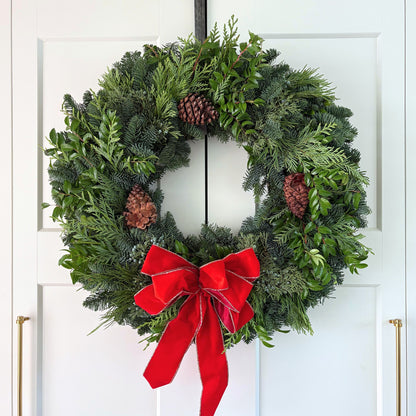 Classy Classic 26" Fresh Wreath