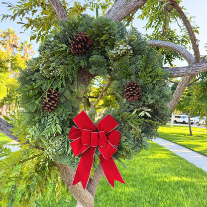 Classy Classic 26" Fresh Wreath